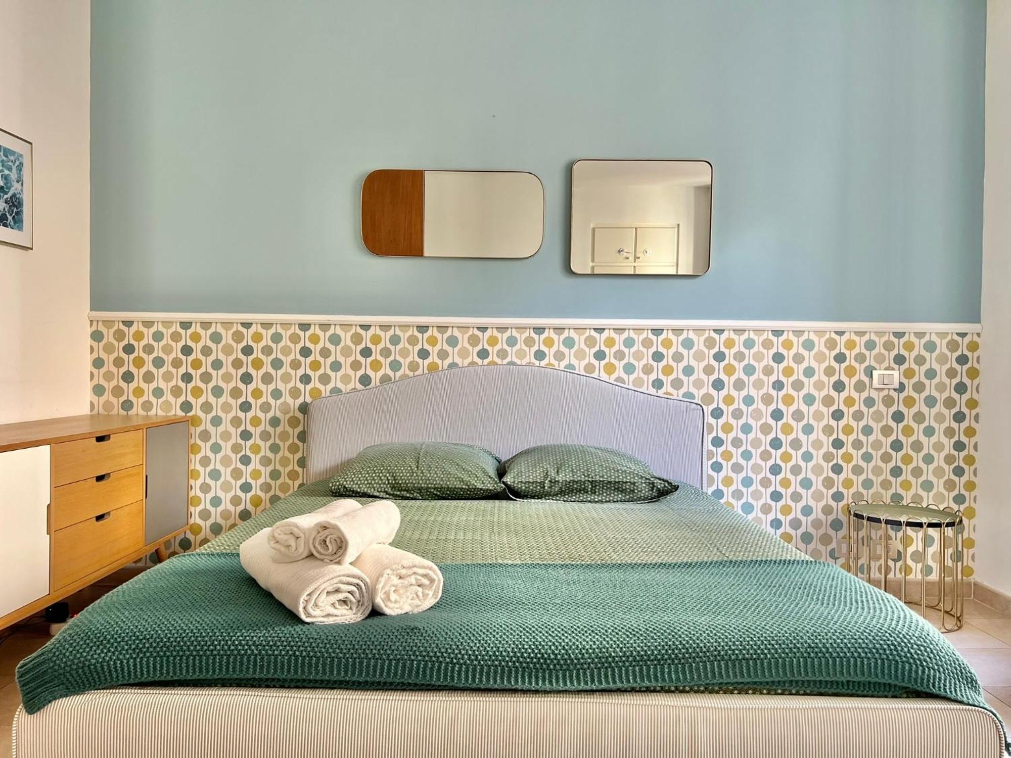 La Chaise Bleue